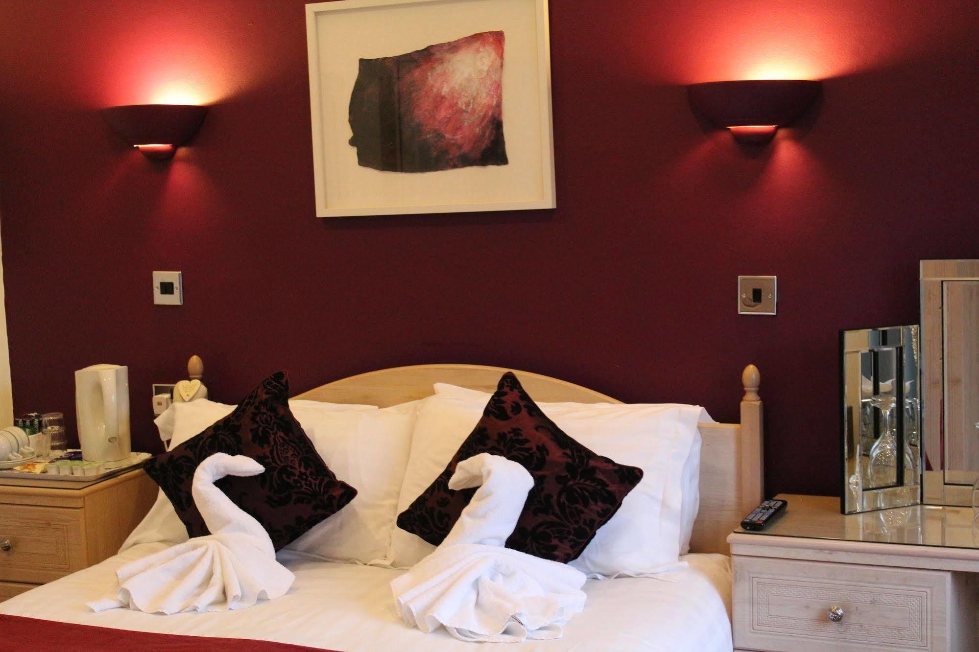 Гостевой дом St John's Incl Off-site Leisure Club 4*